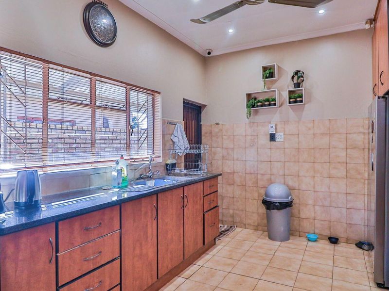 The Perfect "All-in-One" Property with Space to Live, Work, and Play! - Photo 6