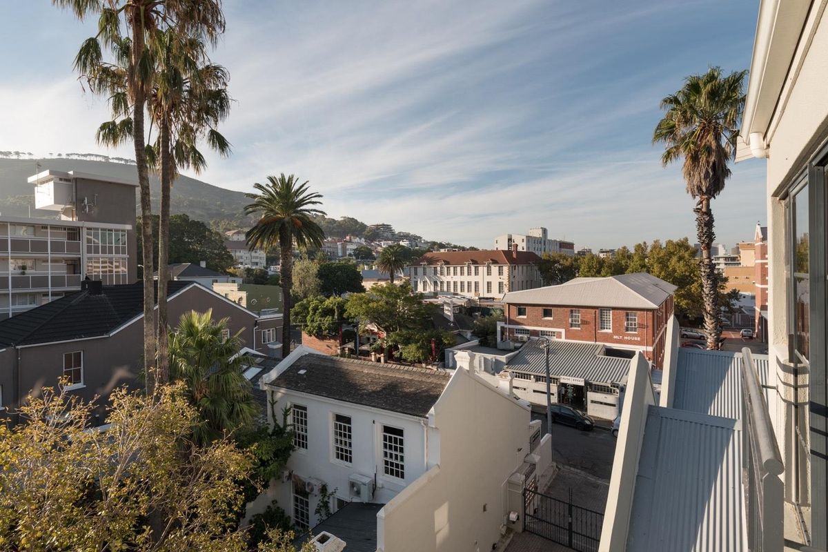 Fully Furnished Penthouse Loft Apartment In The Famous Hippo Hotel For Six Month Rental Available 01 - Photo 4