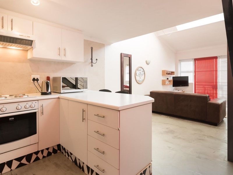Fully Furnished Penthouse Loft Apartment In The Famous Hippo Hotel For Six Month Rental Available 01 - Photo 10