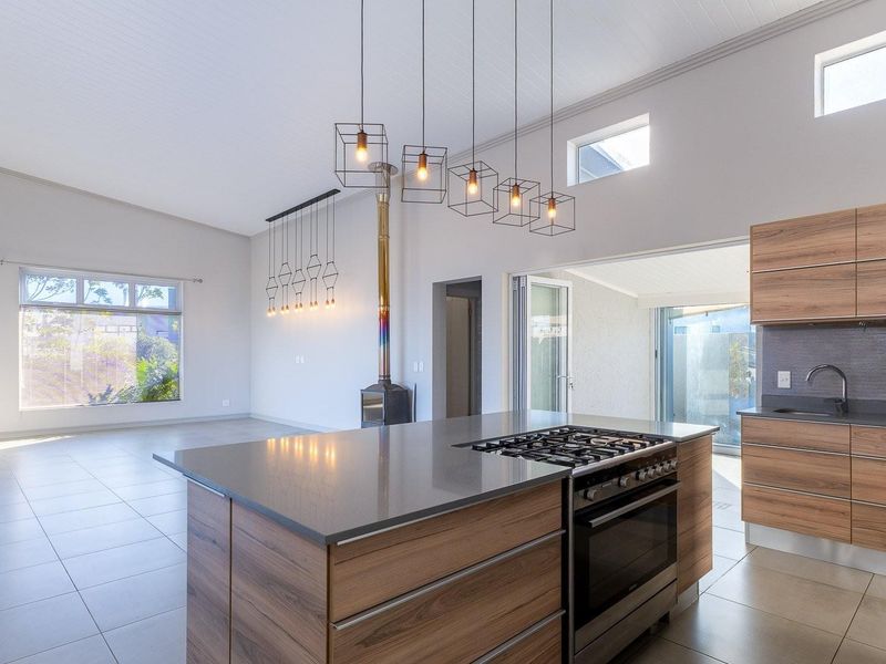Very neat 3 Bedroom house in Le Grand Residential Estate with sea view! - Photo 7