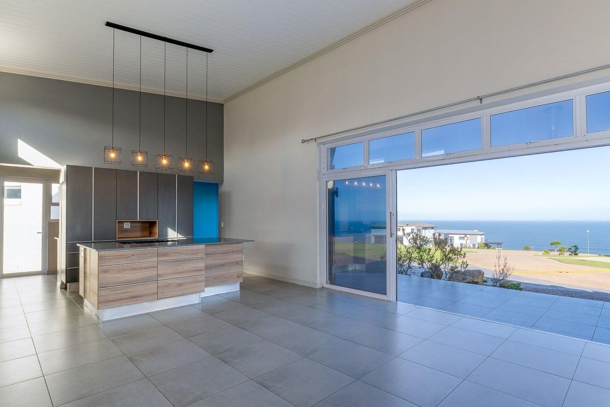 Very neat 3 Bedroom house in Le Grand Residential Estate with sea view! - Photo 5