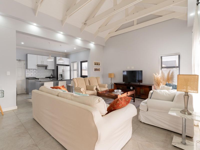 Three Bedroom House for sale in Paarl - Photo 8