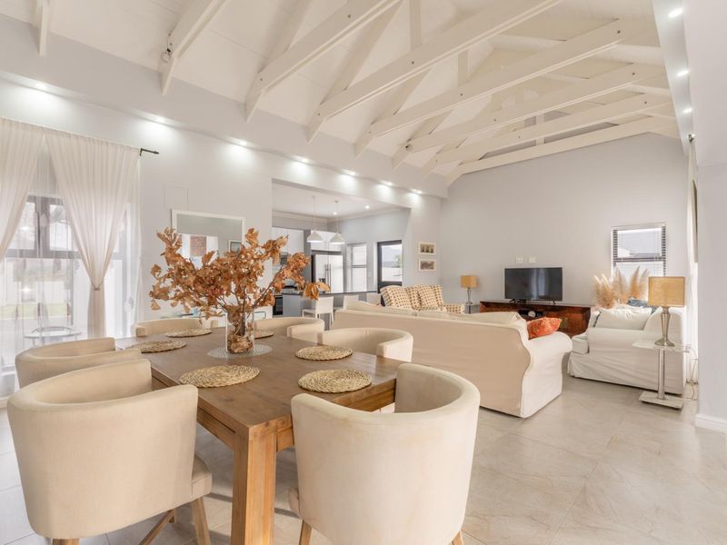 Three Bedroom House for sale in Paarl - Photo 7