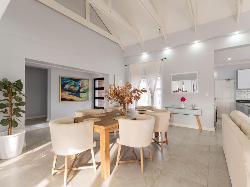 Three Bedroom House for sale in Paarl - Photo 6