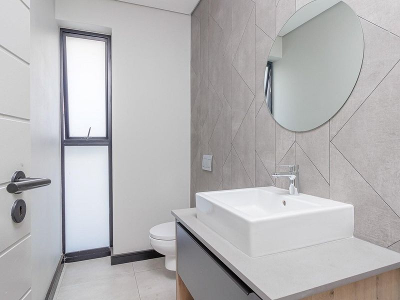 Contemporary, 3-bedrooms elegant townhouses full off natural light and bold space! - Photo 8