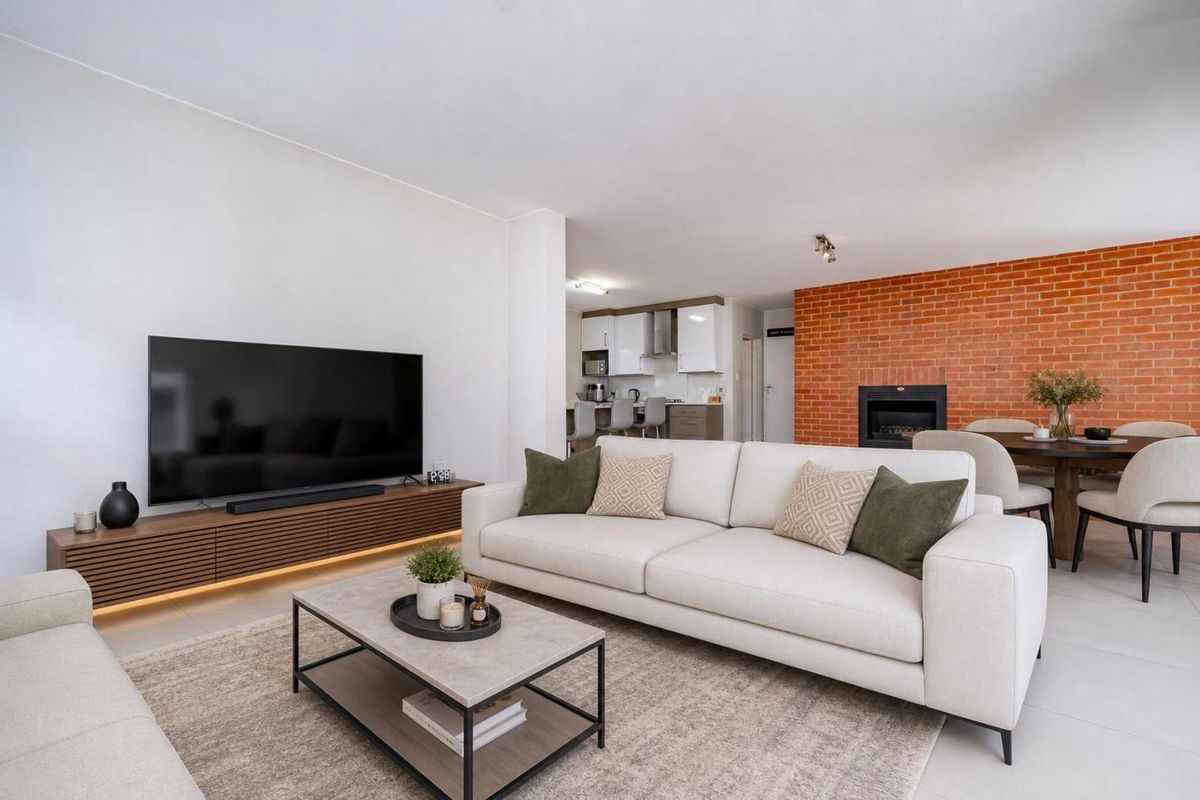 Spacious Family Home with Pajama Lounge and Enclosed Patio in Secure Estate - Photo 3