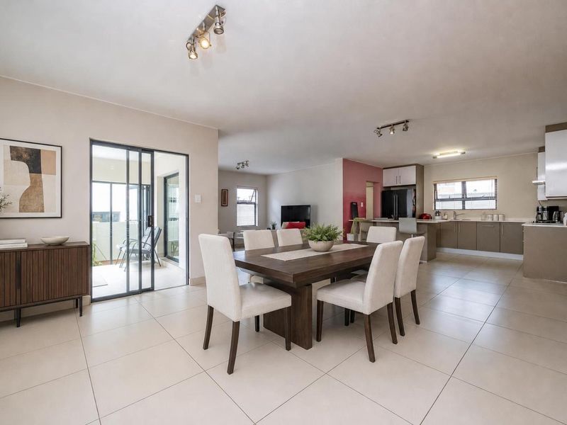 Spacious Family Home with Pajama Lounge and Enclosed Patio in Secure Estate - Photo 4