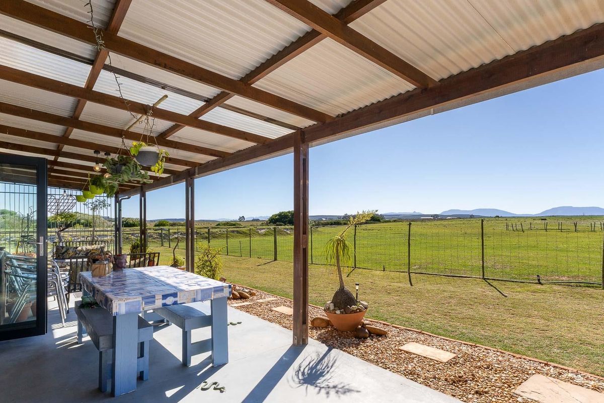 Lifestyle Small Holding near Still Bay - Exceptional Mountain and Valley Views - Photo 4