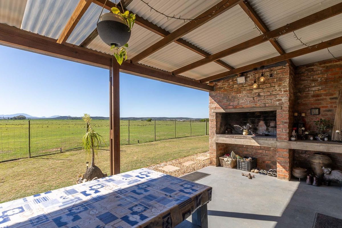 Lifestyle Small Holding near Still Bay - Exceptional Mountain and Valley Views - Photo 3