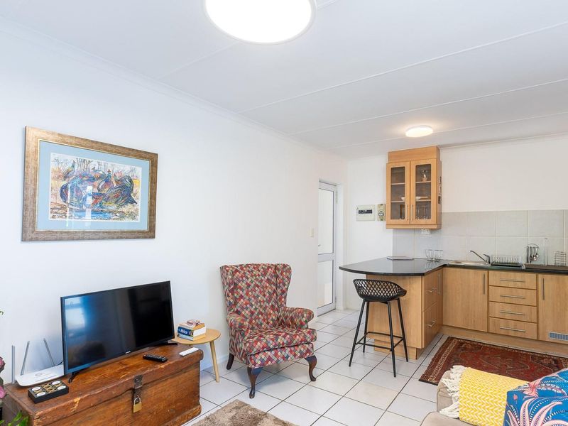 Ideal for AirBnB or First Time Buyer - Photo 9