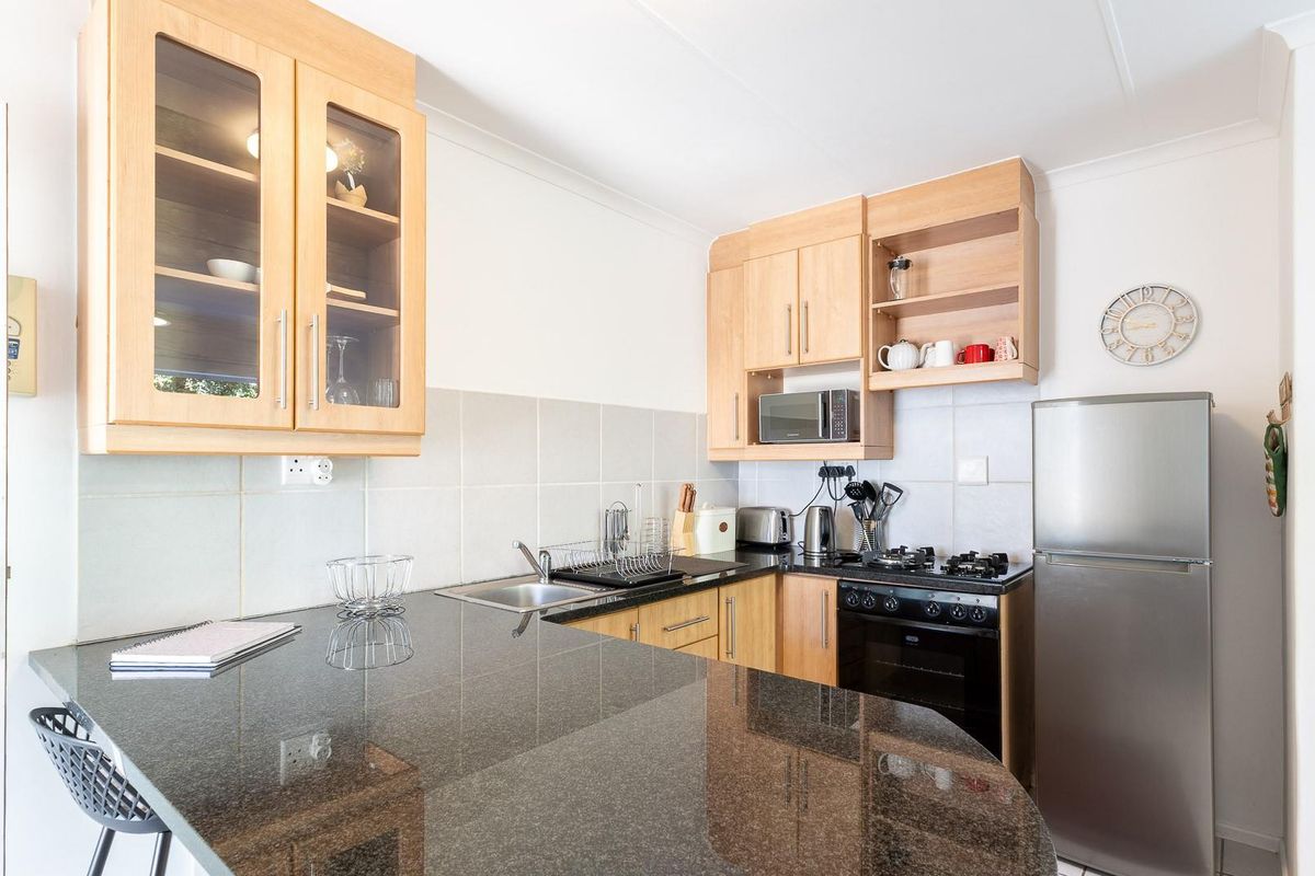 Ideal for AirBnB or First Time Buyer - Photo 4
