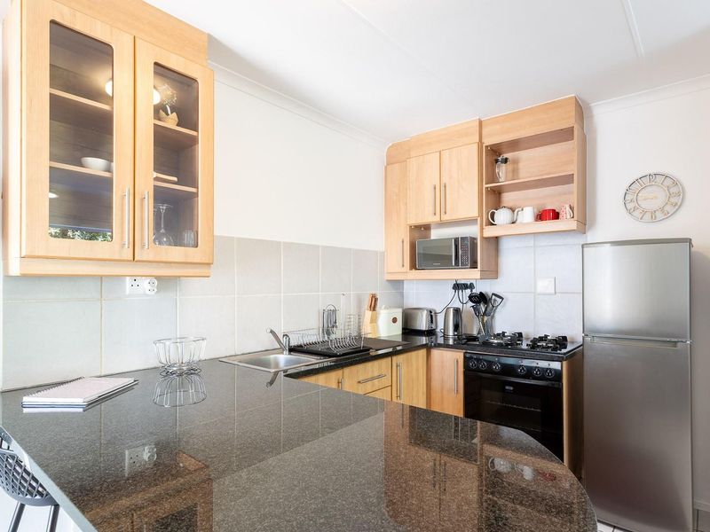 Ideal for AirBnB or First Time Buyer - Photo 4