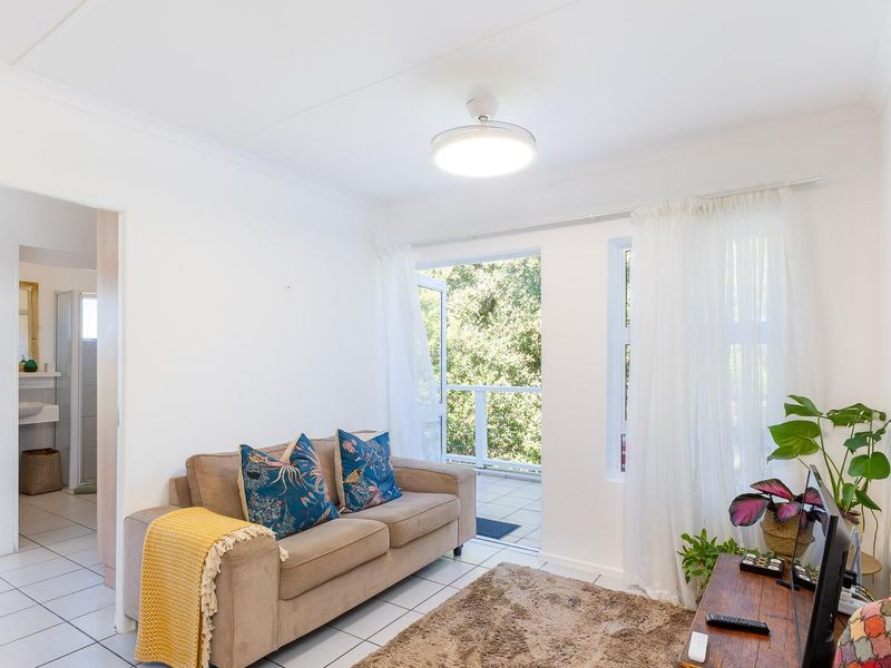 Ideal for AirBnB or First Time Buyer - Photo 5
