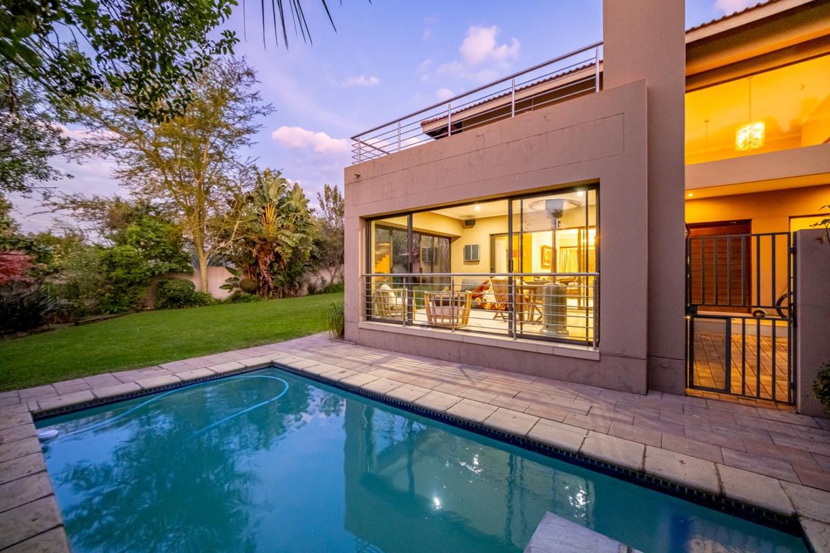 Secure Estate Living, Thoughtfully Designed for Family Life - Photo 4