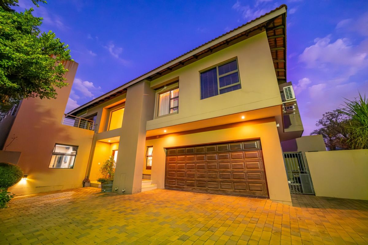 Secure Estate Living, Thoughtfully Designed for Family Life - Photo 3