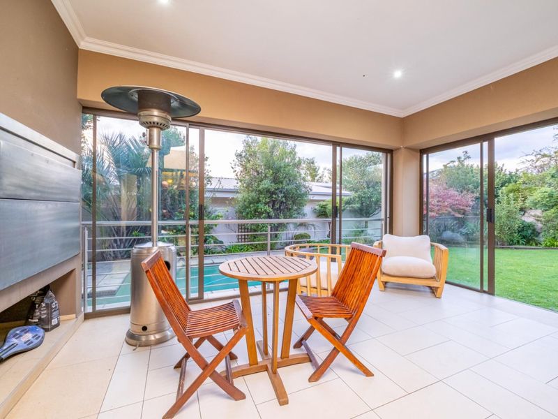 Secure Estate Living, Thoughtfully Designed for Family Life - Photo 5
