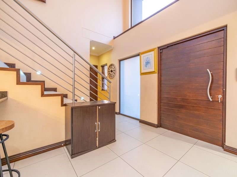 Secure Estate Living, Thoughtfully Designed for Family Life - Photo 8
