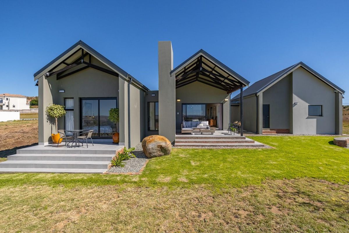 KLEINBERG | BERG EN DAL Contemporary Luxury. Panoramic Views. Exceptional Value. - Photo 2