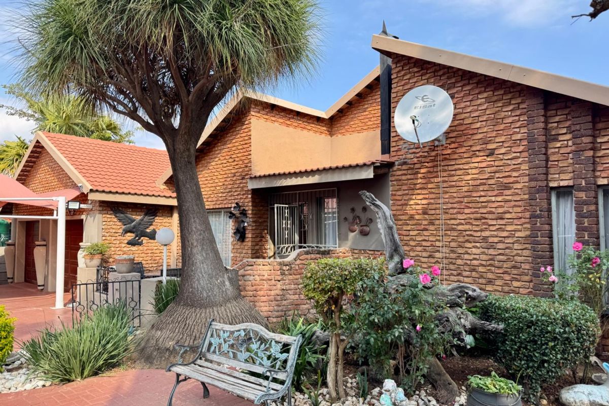 Invest smart with this spacious, neat property in the suburb of Fauna Park. - Photo 2