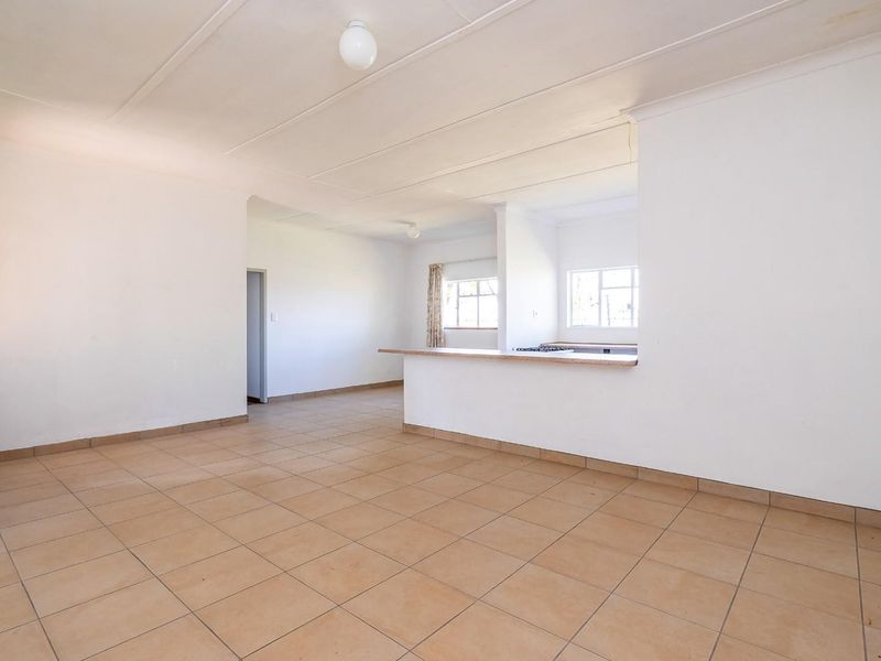 Move In Ready Family Home in a Quiet Area of Heidelberg Central - Photo 9