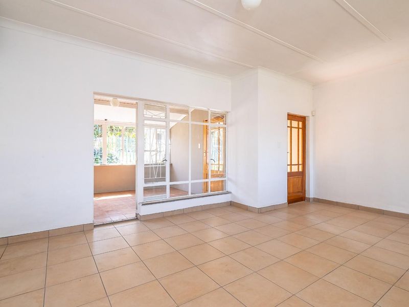 Move In Ready Family Home in a Quiet Area of Heidelberg Central - Photo 8