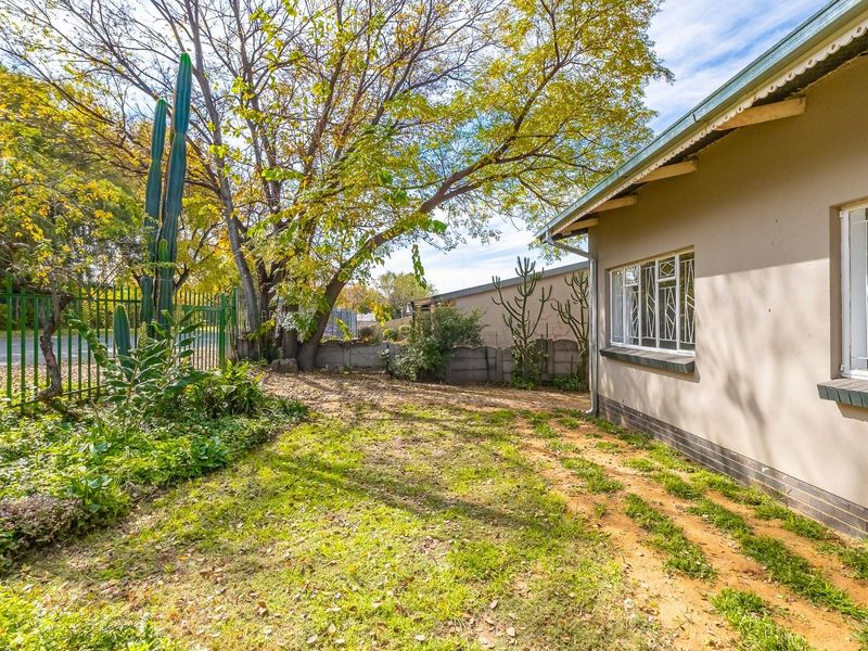 Move In Ready Family Home in a Quiet Area of Heidelberg Central - Photo 5