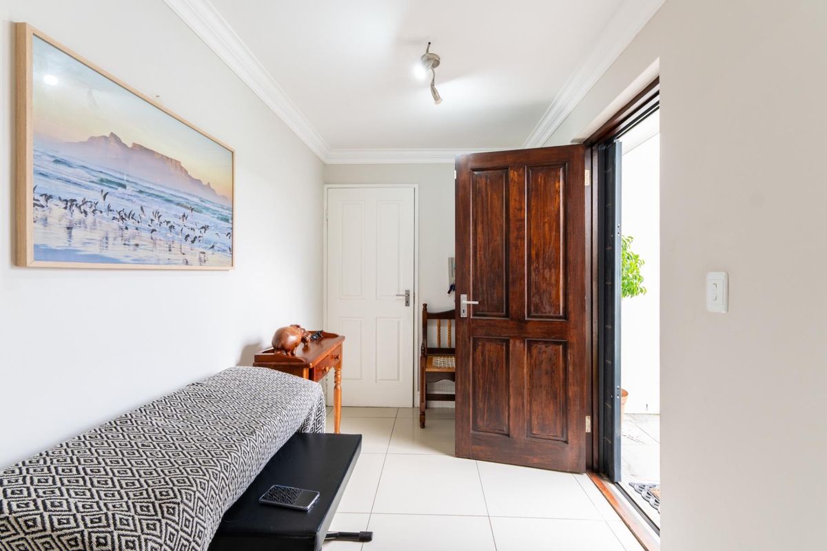 3 Bedroom Townhouse for sale - Photo 5