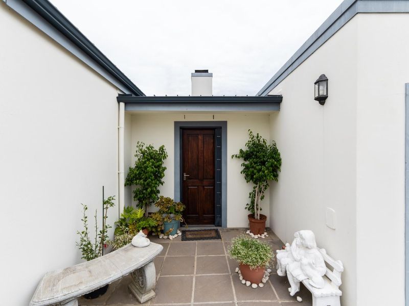 3 Bedroom Townhouse for sale - Photo 3