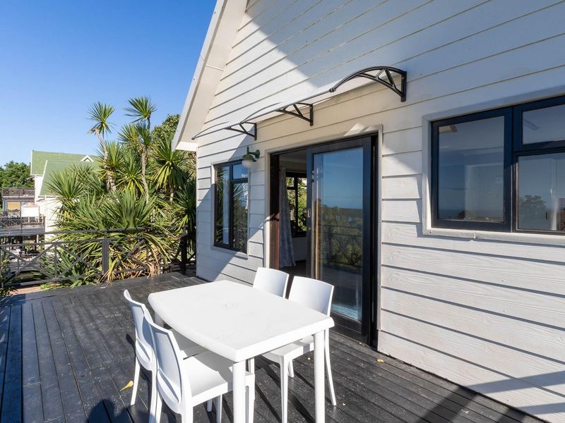 Perfect for a weekend getaway, permanent residence, or holiday home! - Photo 9
