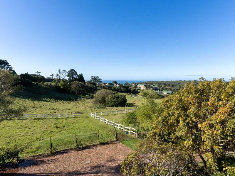 Perfect for a weekend getaway, permanent residence, or holiday home! - Photo 3