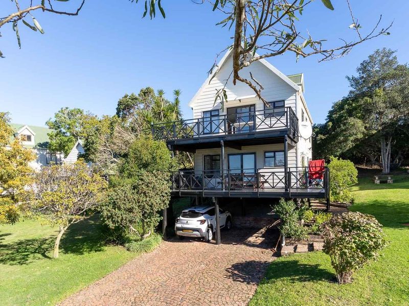 Perfect for a weekend getaway, permanent residence, or holiday home! - Photo 2