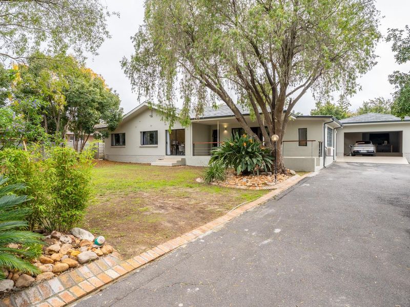 4 Bedroom family home for sale - Photo 1