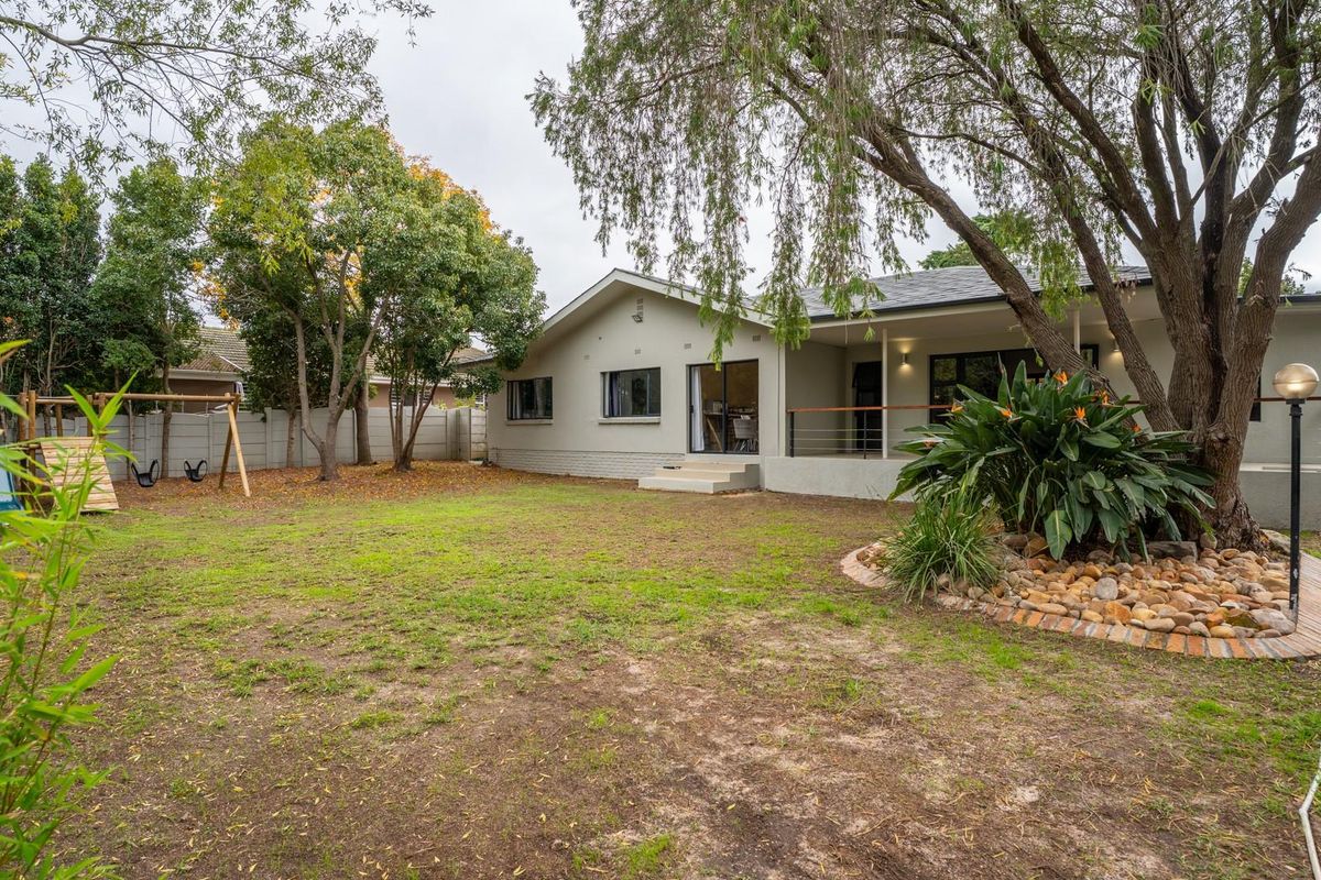 4 Bedroom family home for sale - Photo 2