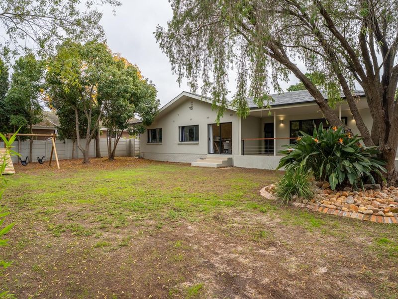 4 Bedroom family home for sale - Photo 2