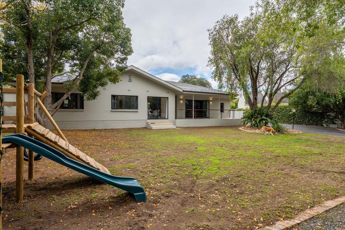 4 Bedroom family home for sale - Photo 3