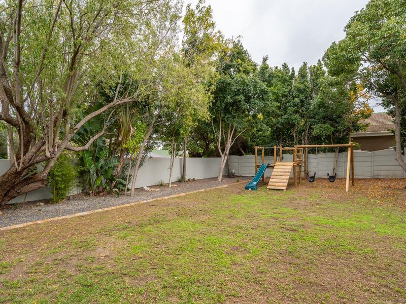 4 Bedroom family home for sale - Photo 4