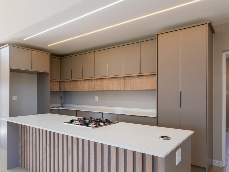 Ultra modern newly built 3 Bedroom house for sale in Le Grand - direct from developer no Transfer Fe - Photo 6