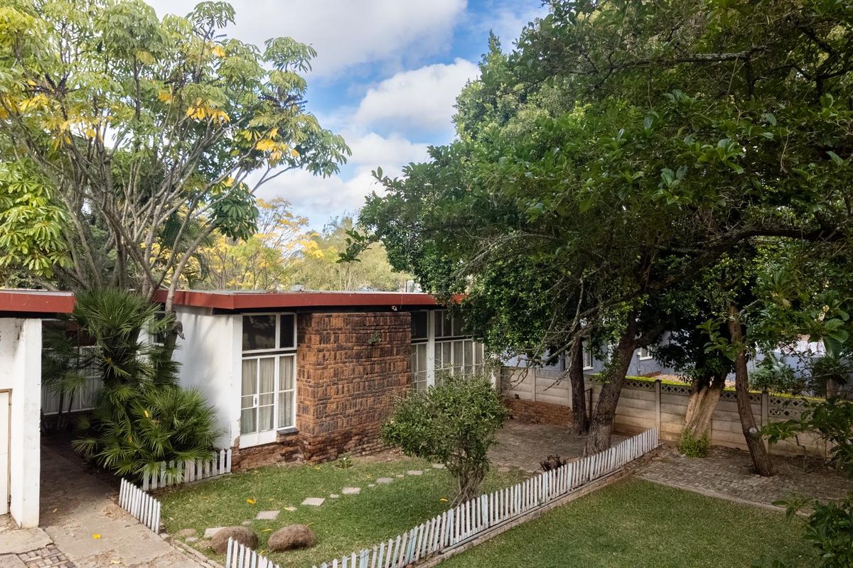 Timeless Fixer-Upper With Endless Potential - Photo 3