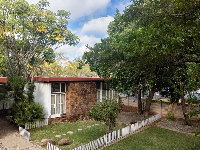 Timeless Fixer-Upper With Endless Potential - Photo 3