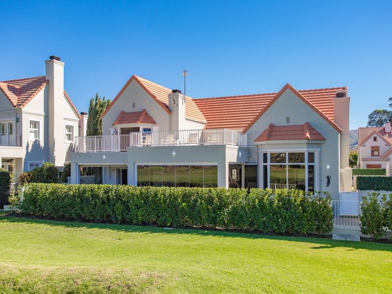 Luxury 3 Bedroom Home to rent in Boschenmeer Golf Estate - Photo 1