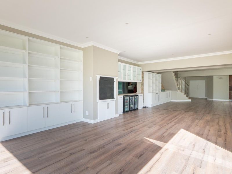 Luxury 3 Bedroom Home to rent in Boschenmeer Golf Estate - Photo 5