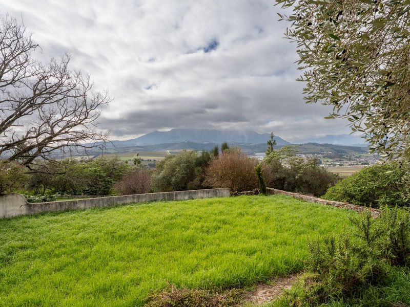 Exceptional 5.14-Hectare Estate: A Canvas for Luxury Development in Stellenbosch! - Photo 2