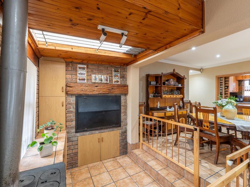 Charming 3-Bedroom Family Home in Bracken Heights, Brackenfell FOR SALE at R3.675mill - Photo 9