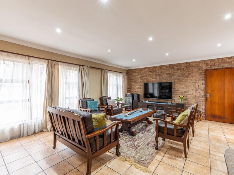 Charming 3-Bedroom Family Home in Bracken Heights, Brackenfell FOR SALE at R3.675mill - Photo 6