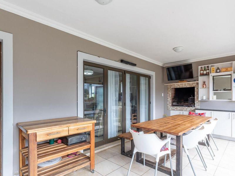 A home where you can truly entertain and enjoy great company. - Photo 6
