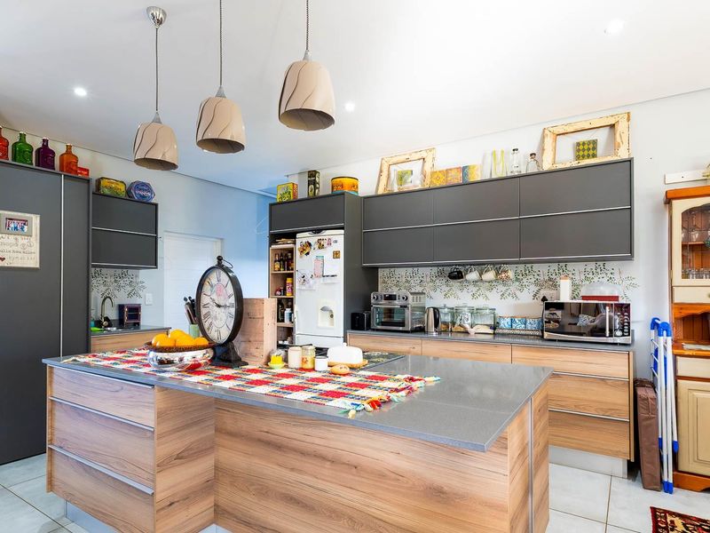 3 Bedroom house for sale in Le Grand - direct from developer no Transfer Fees! - Photo 8