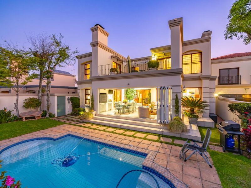 Standout 4 Bedroom Family Home with Wine Cellar, Solar and Water Backup - Photo 2