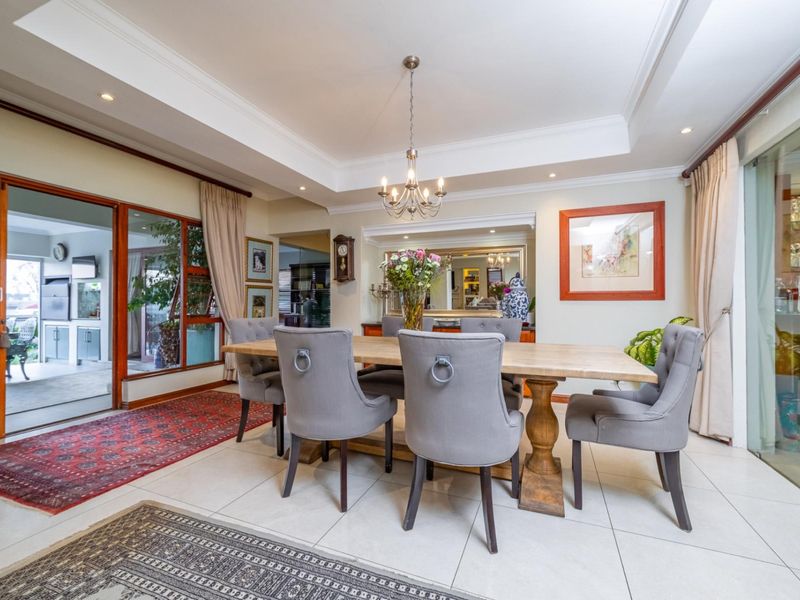 Standout 4 Bedroom Family Home with Wine Cellar, Solar and Water Backup - Photo 10