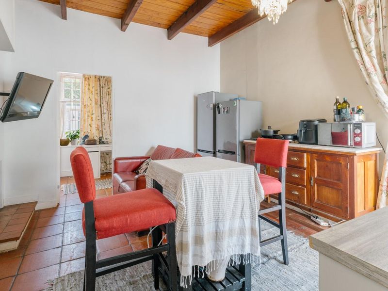 Four Bedroom Investment Property on Campus. - Photo 3