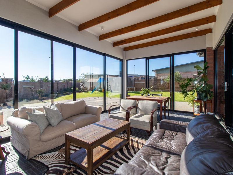 Elegant Double-Story Family Home - Photo 8